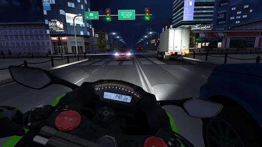 ترافیک رایدر یک بازی موبایل مهیج است که بازیکنان را در زین یک موتور سیکلت قدرتمند قرار می دهد و به آنها اجازه می دهد تا هیجان آدرنالین مسابقه با سرعت بالا را در بزرگراه های شلوغ تجربه کنند.