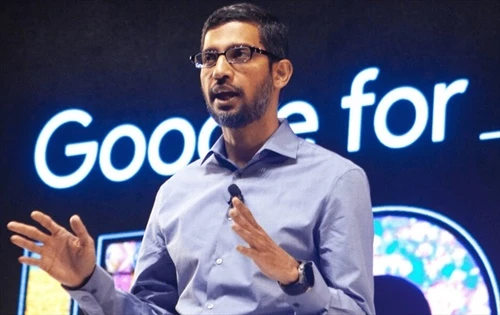 مدیر عامل گوگل از سیاست اشتراک گذاری میز کار دفاع و می گوید برخی از دفاتر گوگل واقعا خلوت هستند